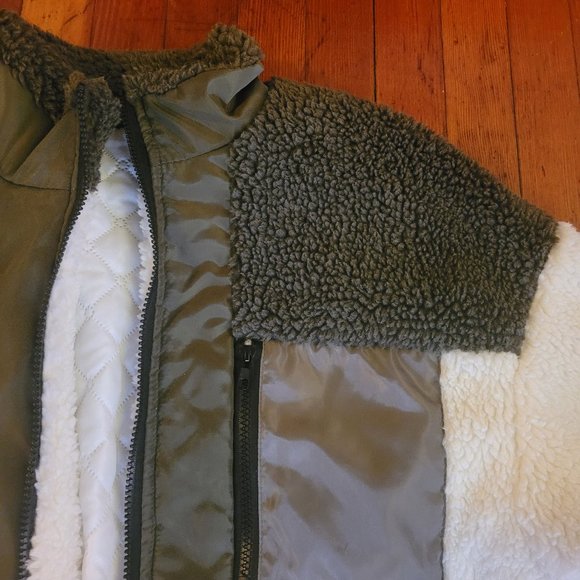 Cider Contrast Teddy Coat - size Small - Picture 2 of 5